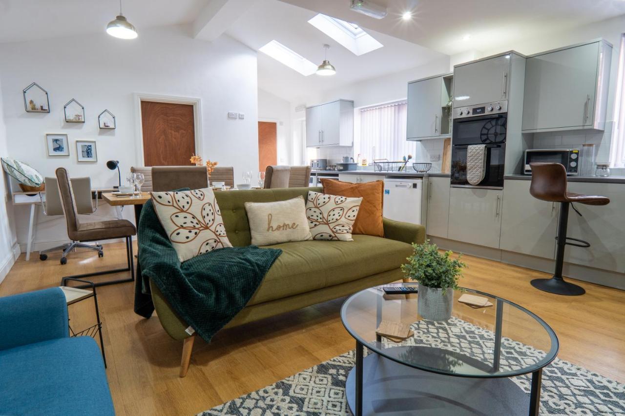 ברמינגהאם Heartland House, 7 Spacious Bedrooms Sleeps 4 Plus, Near Nec, Jlr,Bhx מראה חיצוני תמונה