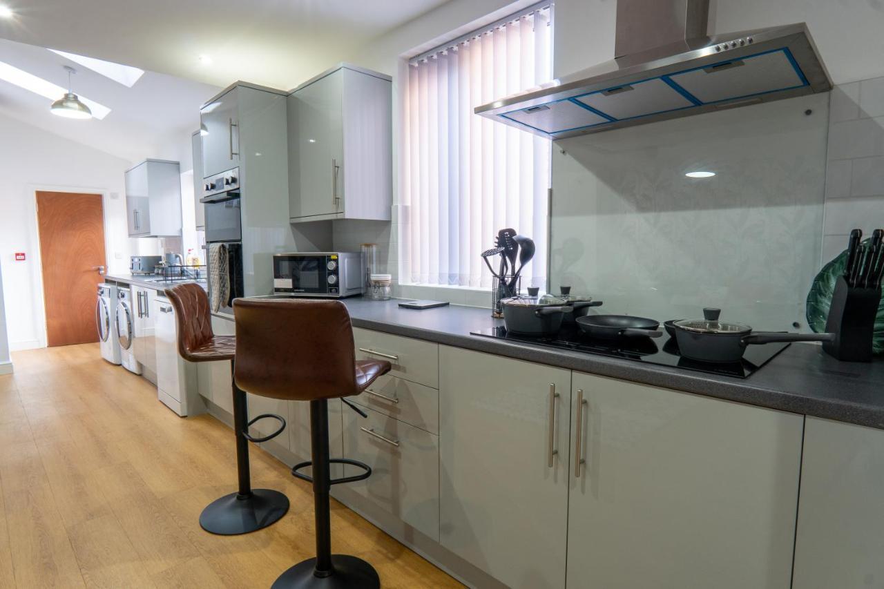 ברמינגהאם Heartland House, 7 Spacious Bedrooms Sleeps 4 Plus, Near Nec, Jlr,Bhx מראה חיצוני תמונה