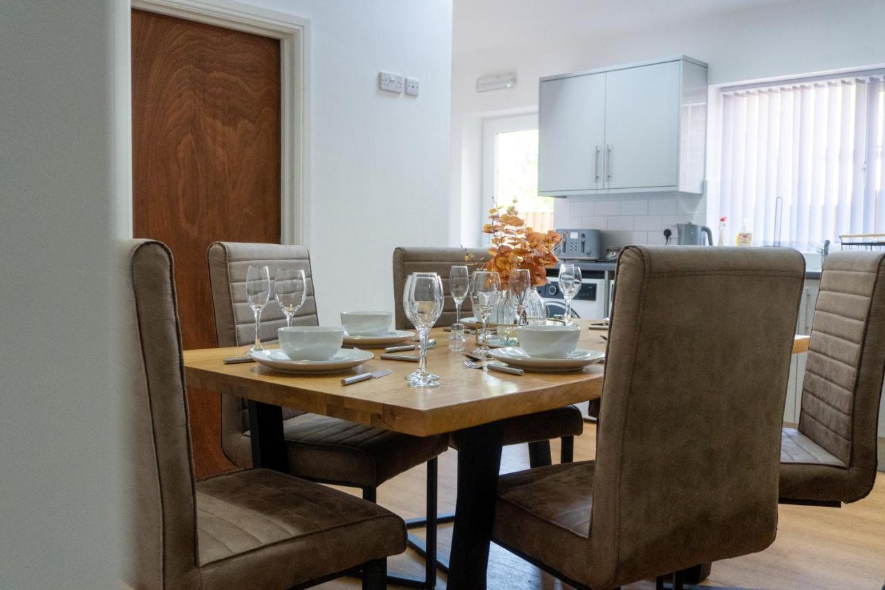 ברמינגהאם Heartland House, 7 Spacious Bedrooms Sleeps 4 Plus, Near Nec, Jlr,Bhx מראה חיצוני תמונה