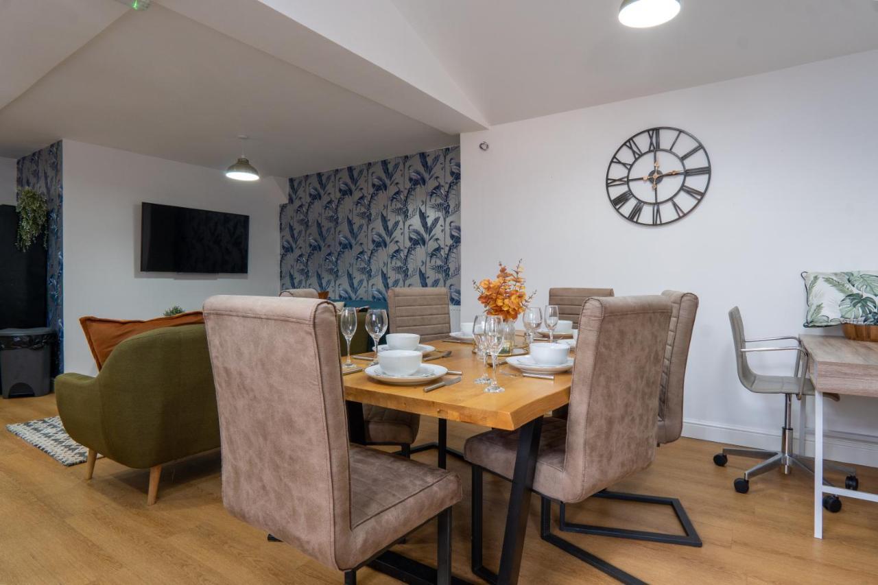 ברמינגהאם Heartland House, 7 Spacious Bedrooms Sleeps 4 Plus, Near Nec, Jlr,Bhx מראה חיצוני תמונה