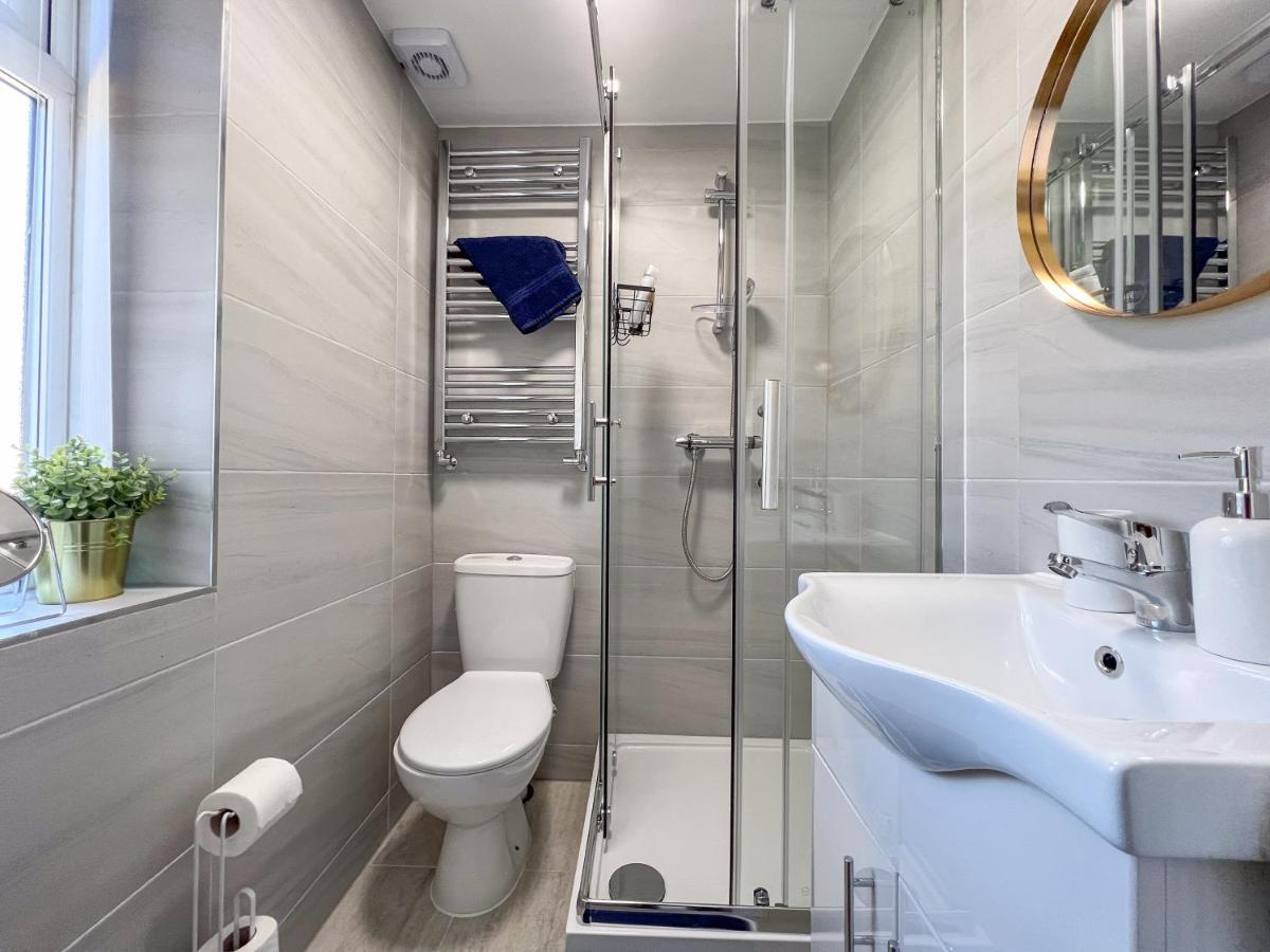 ברמינגהאם Heartland House, 7 Spacious Bedrooms Sleeps 4 Plus, Near Nec, Jlr,Bhx מראה חיצוני תמונה