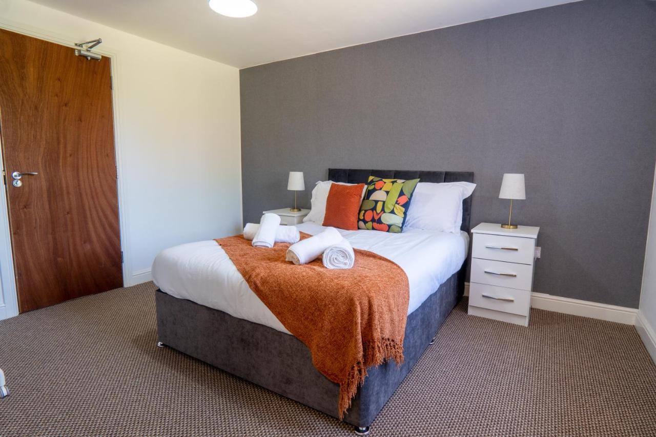 ברמינגהאם Heartland House, 7 Spacious Bedrooms Sleeps 4 Plus, Near Nec, Jlr,Bhx מראה חיצוני תמונה