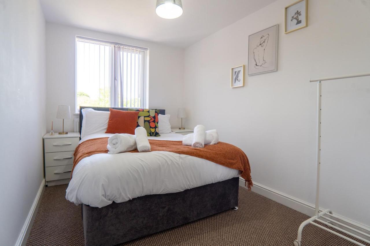 ברמינגהאם Heartland House, 7 Spacious Bedrooms Sleeps 4 Plus, Near Nec, Jlr,Bhx מראה חיצוני תמונה