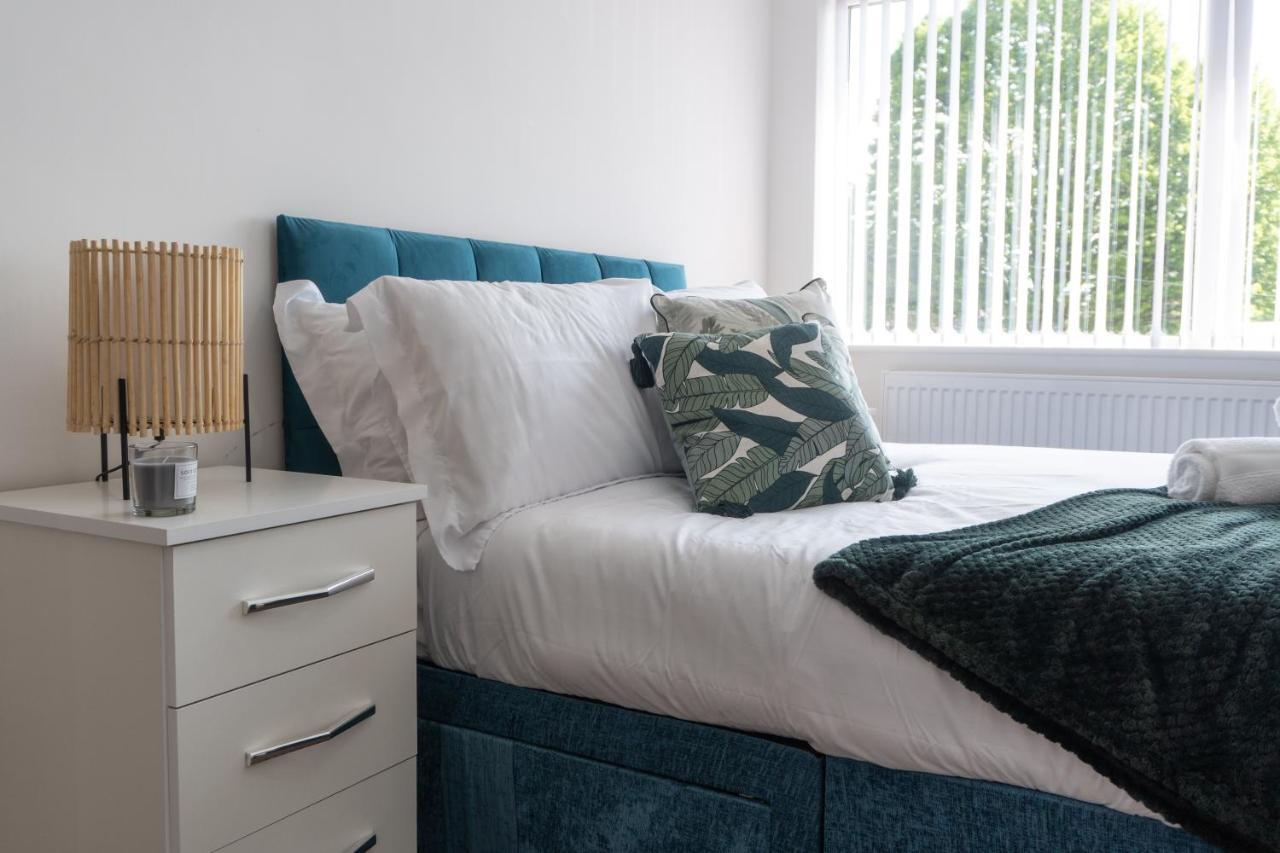 ברמינגהאם Heartland House, 7 Spacious Bedrooms Sleeps 4 Plus, Near Nec, Jlr,Bhx מראה חיצוני תמונה